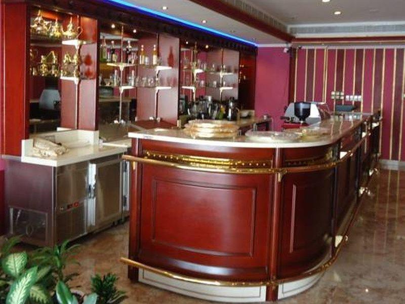 Caesar Hotel Маскат Ресторан фото