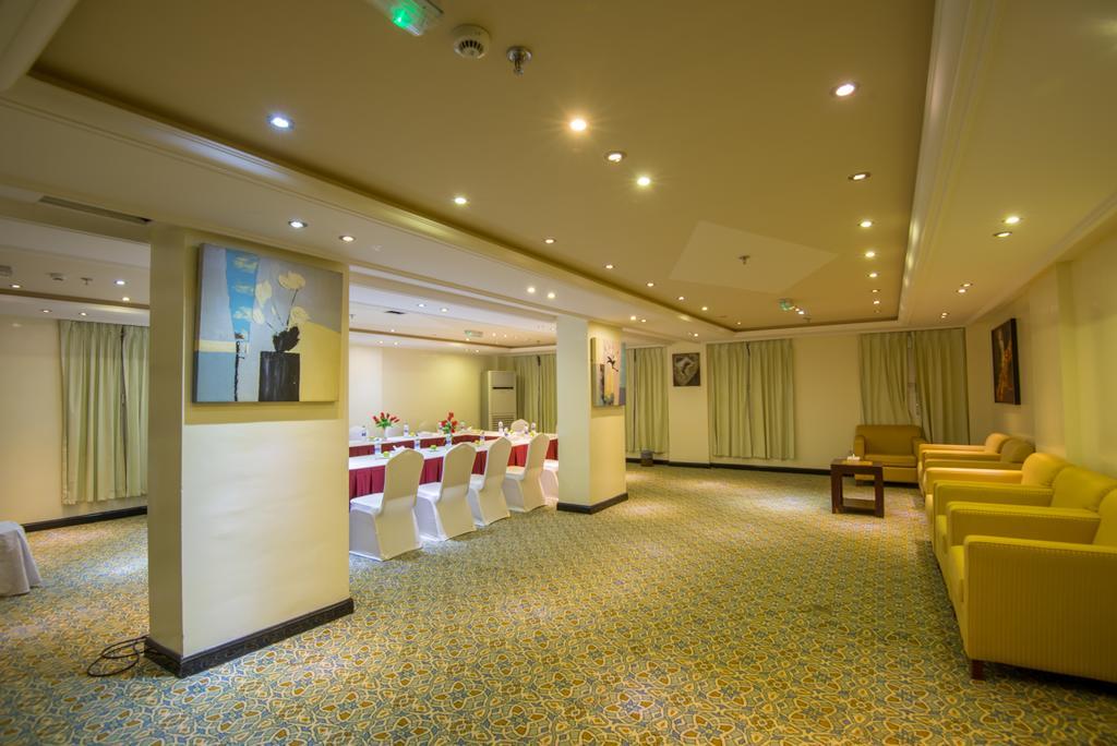 Caesar Hotel Маскат Экстерьер фото